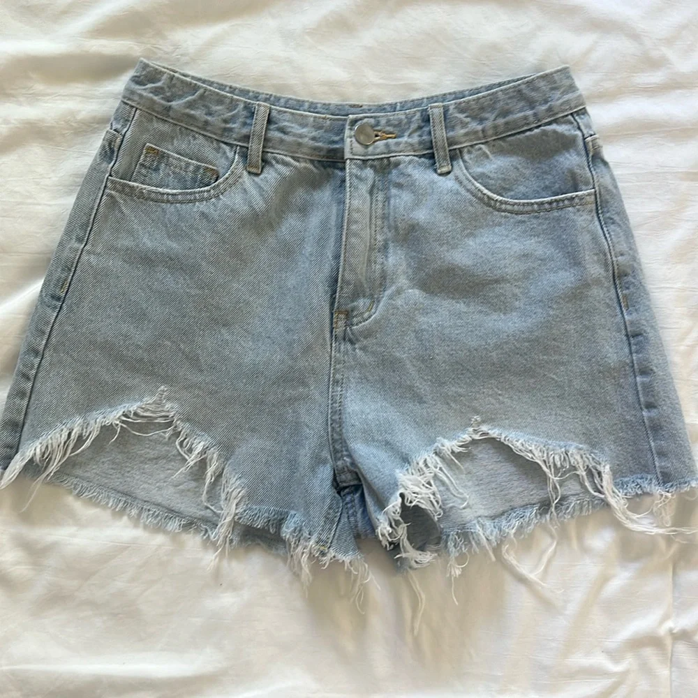 Shorts - Picture 1 of 3